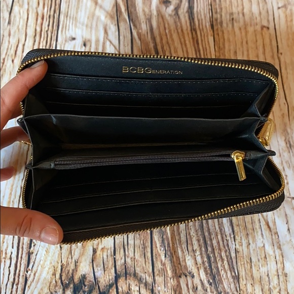 BCBG Wristlet - Picture 3 of 5